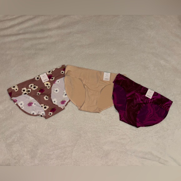 woman’s underwear - Picture 1 of 7